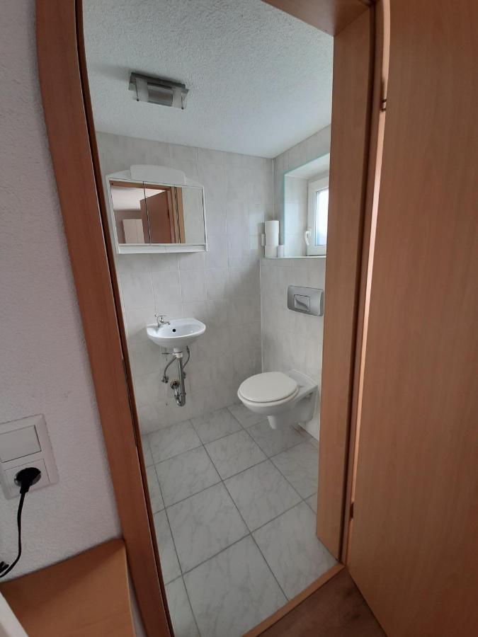 Biberach-Riss-Zimmer-Frei, Einzel-Zimmer Bad Kueche Birkenhard Exterior photo